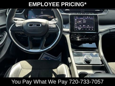 Used 2023 Jeep Grand Cherokee Altitude AWD/4WD image 19