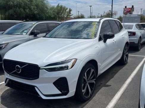 Used 2023 Volvo XC60 T8 Ultimate w/ Protection Package AWD/4WD image 3