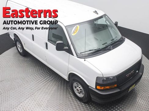 Used 2020 GMC Savana 3500 w/ Driver Convenience Package RWD image 3