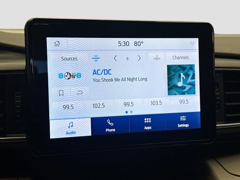 Used 2023 Ford Explorer XLT w/ Equipment Group 202A image 9