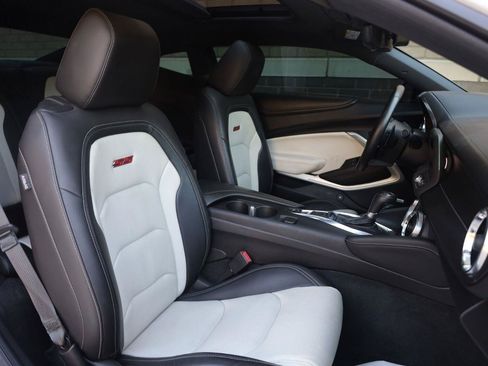 Used 2021 Chevrolet Camaro SS RWD image 26