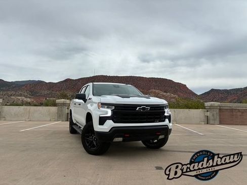Used 2024 Chevrolet Silverado 1500 LT Trail Boss w/ Protection Package AWD/4WD image 2