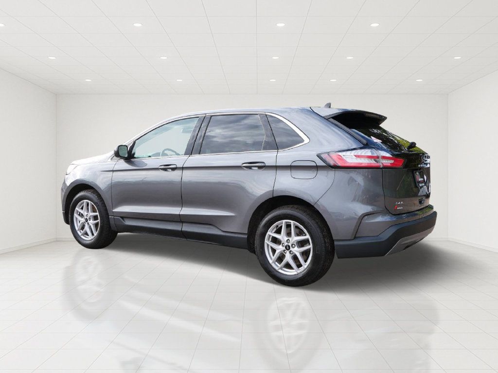 Certified 2024 Ford Edge SEL w/ Convenience Package AWD/4WD image 4