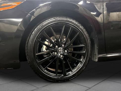 Used 2024 Toyota Camry XSE FWD image 11