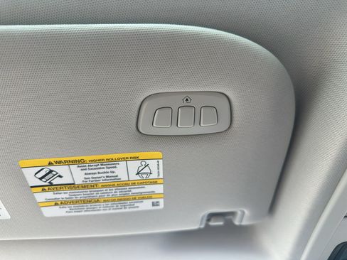 Used 2025 Ford Expedition Active AWD/4WD image 28