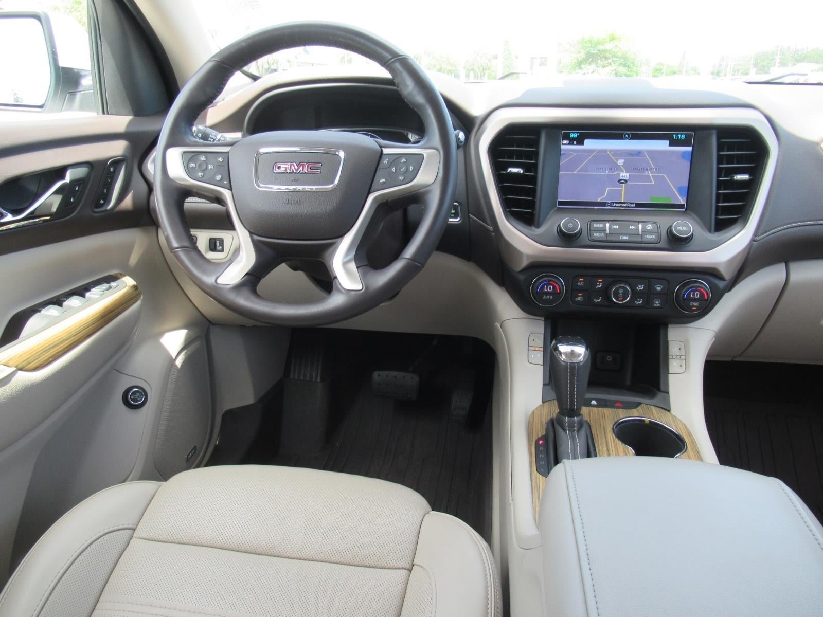 Used 2019 GMC Acadia Denali w/ Technology Package FWD image 13