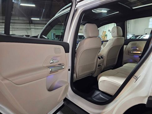 New 2026 Mercedes-Benz GLB 250 4MATIC image 19