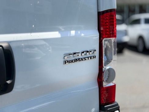 Used 2025 RAM ProMaster 2500 w/ Convenience Group FWD image 5
