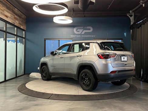 Used 2020 Jeep Compass Sport w/ Cold Weather Group AWD/4WD image 5