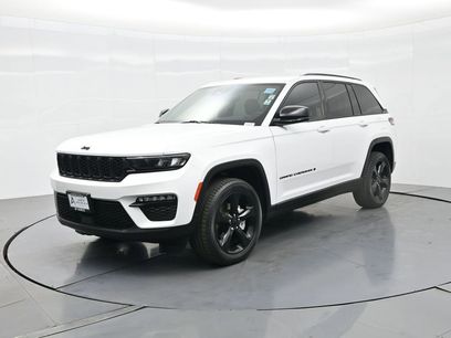 Used 2023 Jeep Grand Cherokee Limited w/ Black Appearance Package