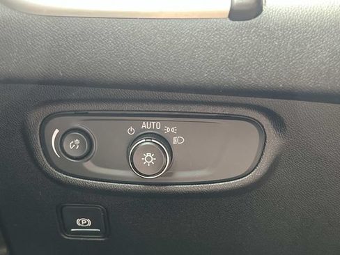 Used 2019 GMC Terrain SLE FWD image 30