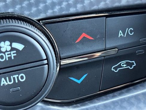 Used 2019 Dodge Challenger SRT Hellcat image 30