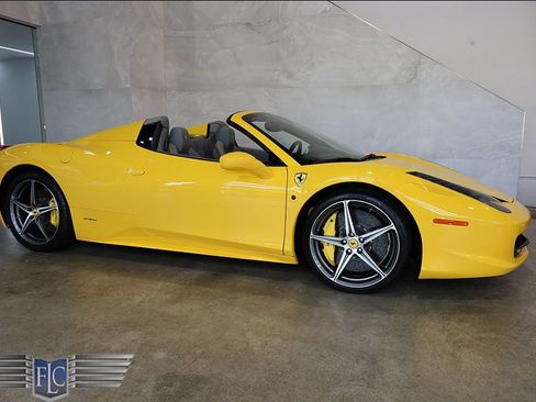 Used 2015 Ferrari 458 Spider RWD image 1