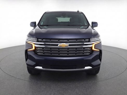 Used 2023 Chevrolet Suburban Premier image 2