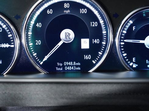 Used 2023 Rolls-Royce Cullinan w/ Cullinan Package image 52