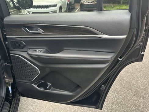 New 2026 Jeep Grand Cherokee L Limited RWD image 18