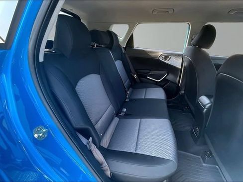 Certified 2025 Kia Soul S FWD image 23