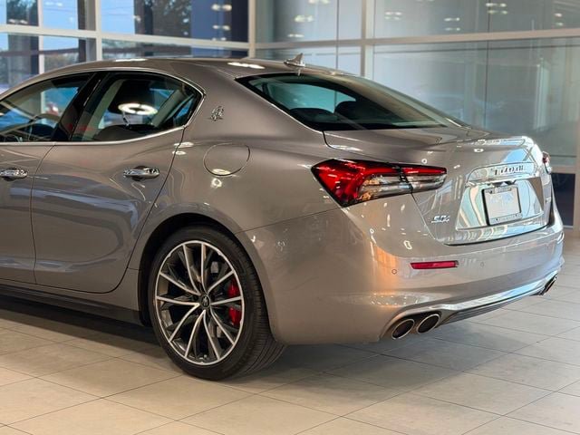 Used 2021 Maserati Ghibli S Q4 AWD/4WD image 13