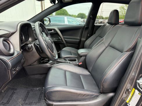 Used 2018 Toyota RAV4 SE w/ Power Extra Value Package FWD image 20