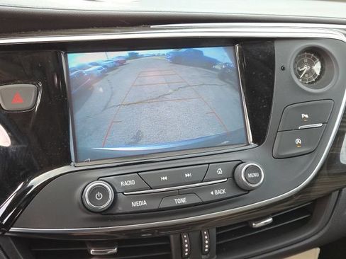 Used 2020 Buick Envision Essence w/ Experience Buick Package FWD image 19