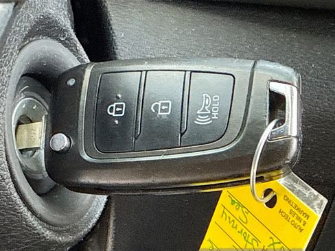 Certified 2023 Hyundai Santa Fe SE AWD/4WD image 9