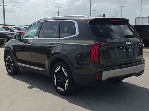 Used 2025 Kia Telluride S FWD image 6
