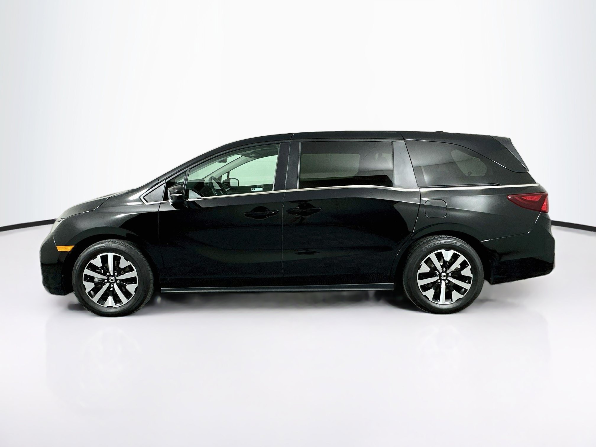 Used 2025 Honda Odyssey EX-L image 4