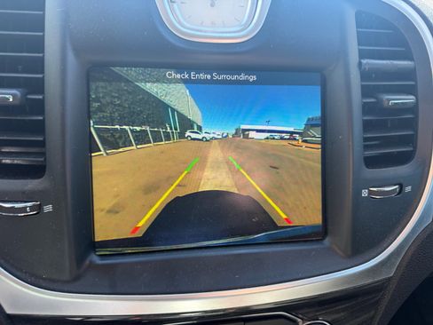 Used 2018 Chrysler 300 Touring w/ Sport Appearance Package image 22