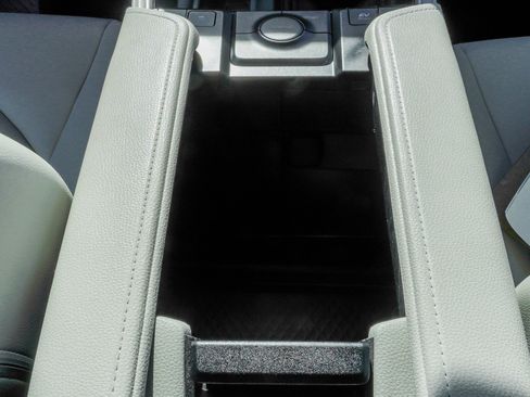Certified 2024 Toyota Grand Highlander AWD Hybrid image 39