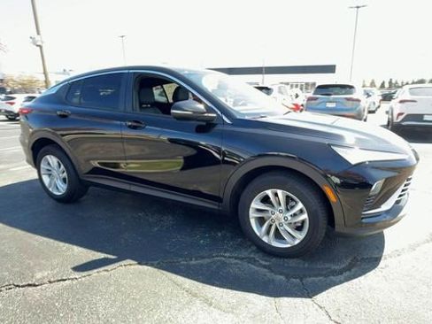 New 2025 Buick Envista Sport Touring w/ Convenience I Package FWD image 9