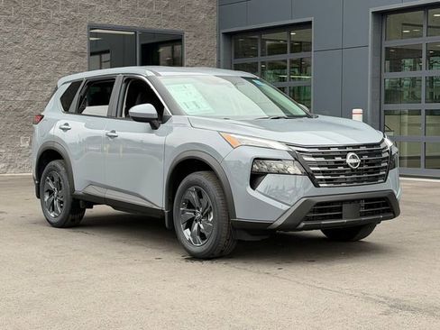 New 2026 Nissan Rogue SV FWD image 9