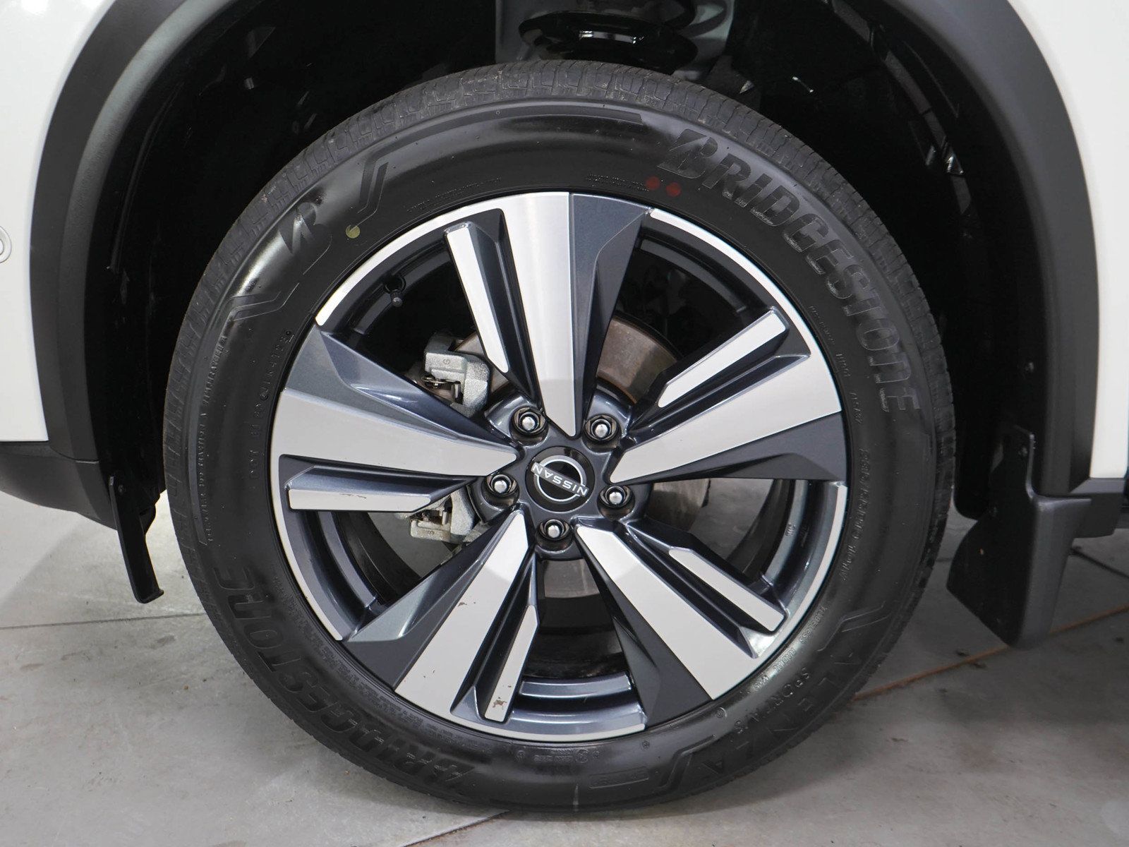 Used 2023 Nissan Rogue Platinum AWD/4WD image 30