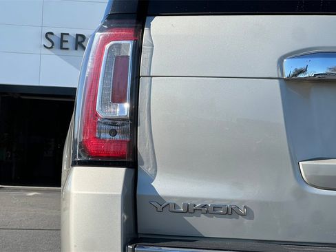Used 2016 GMC Yukon Denali w/ Open Road Package image 36