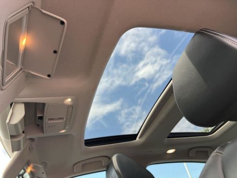 Used 2018 Nissan Maxima Platinum image 24