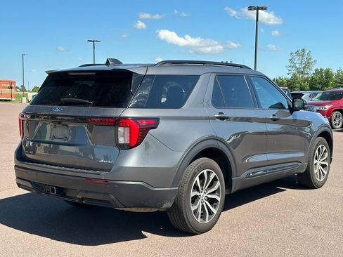 Used 2025 Ford Explorer ST-Line AWD/4WD image 6