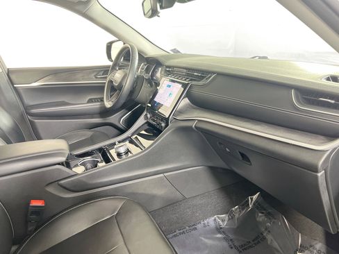 Used 2022 Jeep Grand Cherokee Limited AWD/4WD image 27