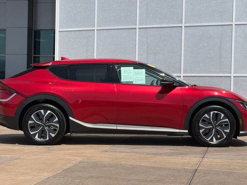 Used 2024 Kia EV6 Light RWD image 3