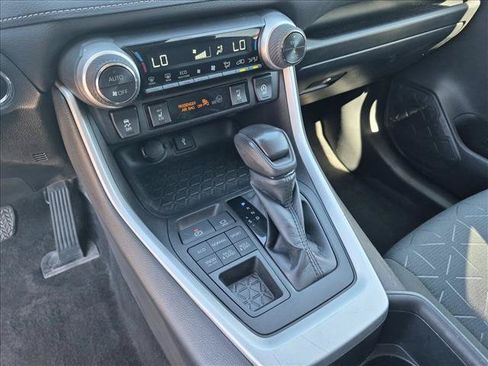 Used 2022 Toyota RAV4 XLE w/ Convenience Package AWD/4WD image 12
