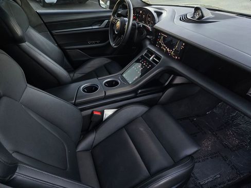 Used 2020 Porsche Taycan Turbo image 20