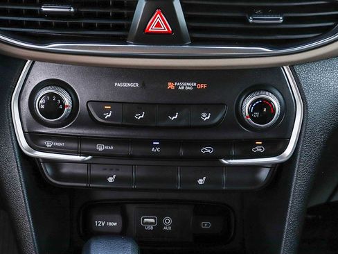 Used 2020 Hyundai Santa Fe SEL image 17