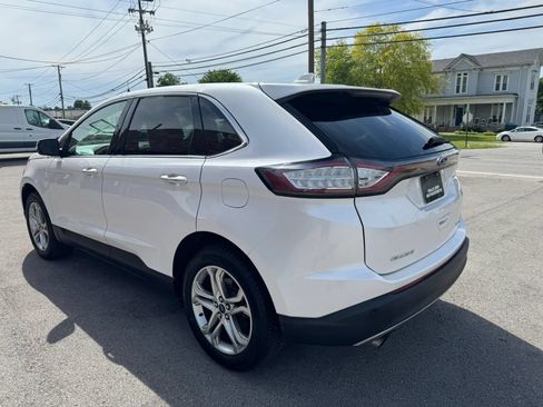 Used 2018 Ford Edge Titanium w/ Technology Package AWD/4WD image 11