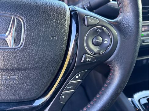 Used 2018 Honda Ridgeline Black Edition image 37