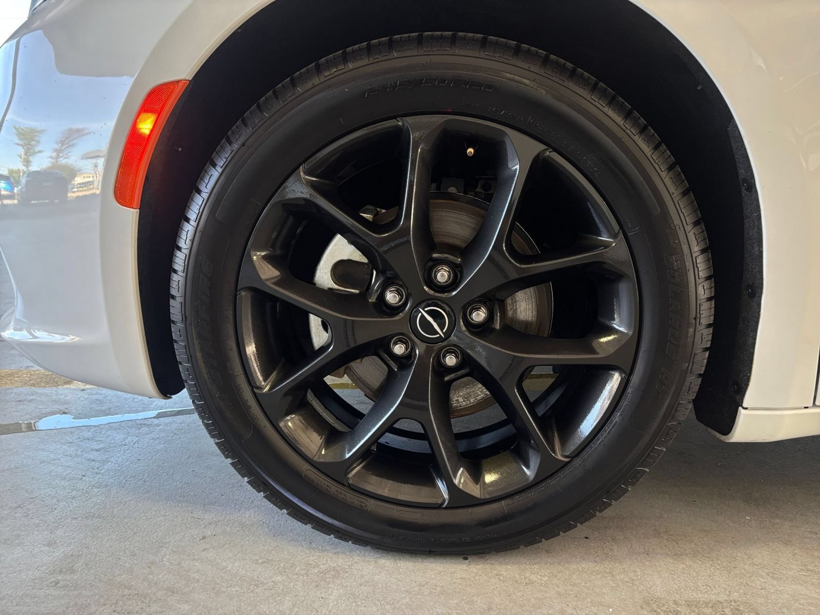 Used 2025 Chrysler Pacifica Limited FWD image 34
