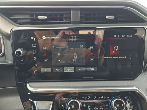 New 2026 GMC Sierra 2500 Denali w/ Denali Reserve Package AWD/4WD image 26