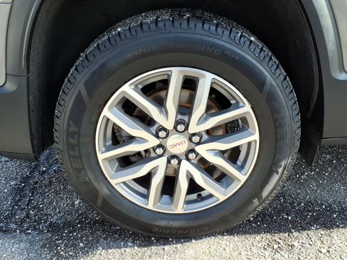 Certified 2019 GMC Acadia SLE w/ Driver Alert Package I image 8