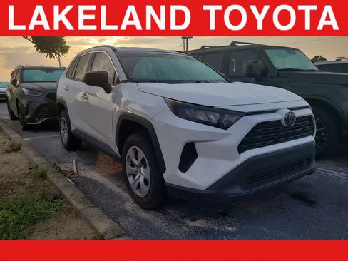 Used 2020 Toyota RAV4 LE FWD image 1