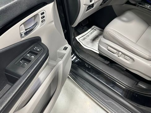 Used 2018 Honda Pilot Touring image 9