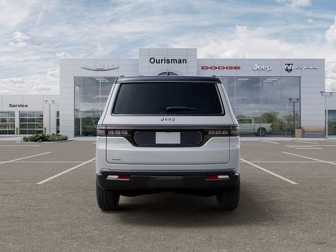 New 2026 Jeep Grand Wagoneer Summit w/ Premium Group III image 7