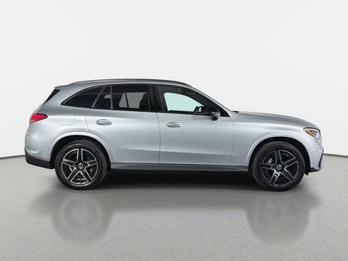 Used 2025 Mercedes-Benz GLC 300 4MATIC w/ AMG Line image 2