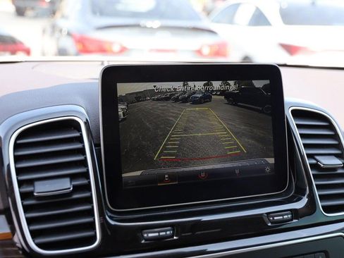 Used 2018 Mercedes-Benz GLE 350 4MATIC image 19